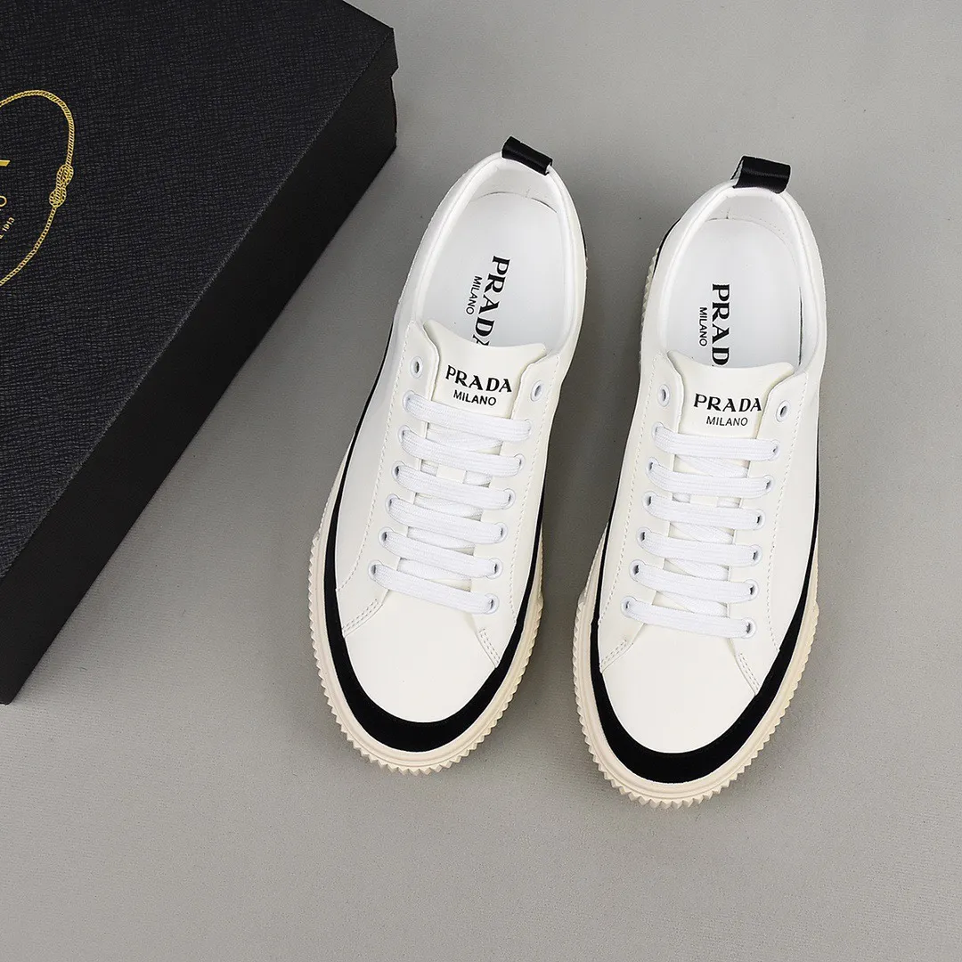【PRADA】Men's shoes 💰400💰. Detonate the whole place! An international brand that is constantly innovating. This men's casual shoe is the original version. It is made of cowhide leather at a ratio of one to one at the store. It has leather feet and rubber non-slip outsole. It is breathable and comfortable. Quality speaks for itself. 👄38-44
